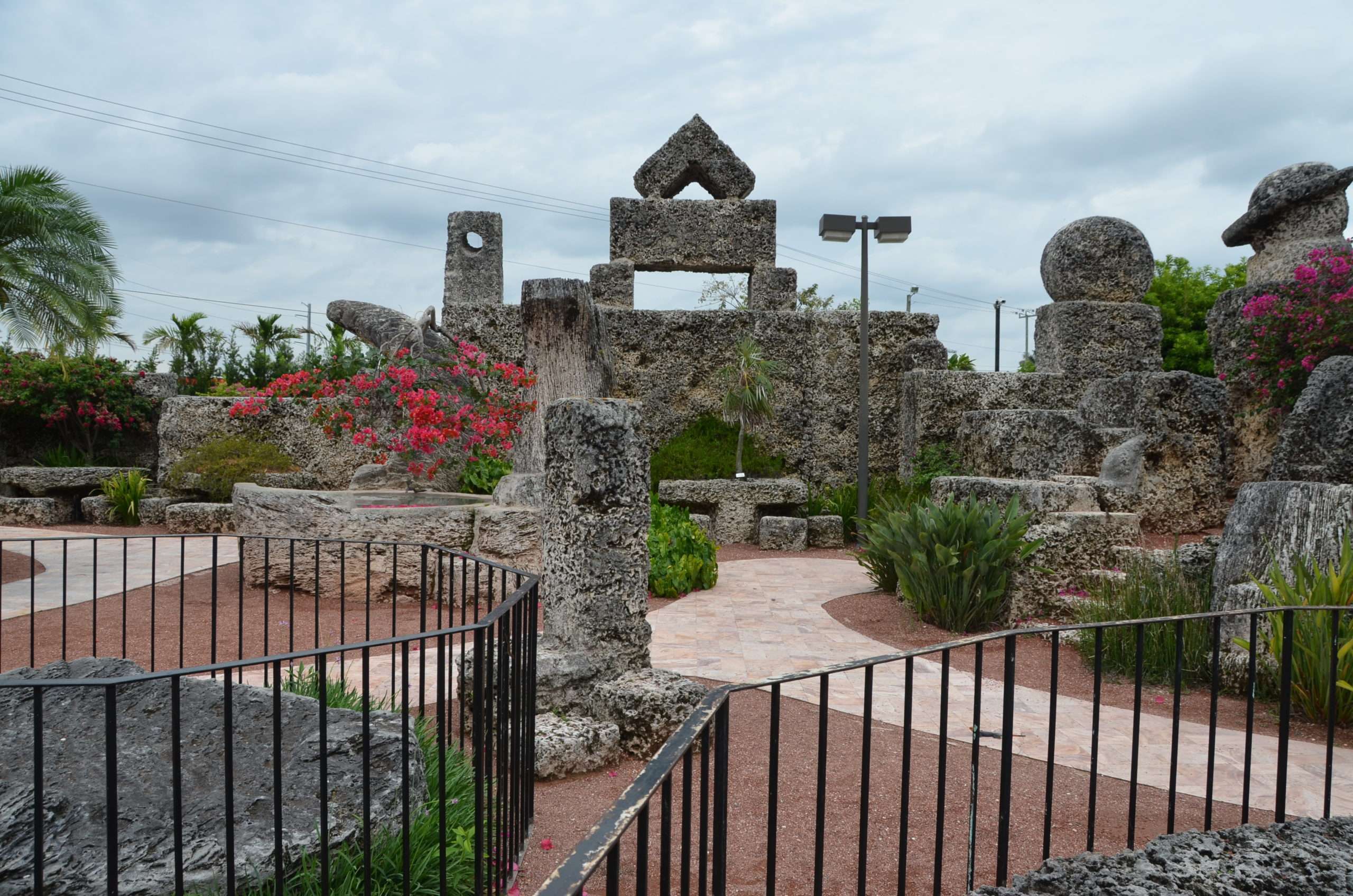 Coral Castle: Megalithic Mystery or Romantic Testimonial? 19