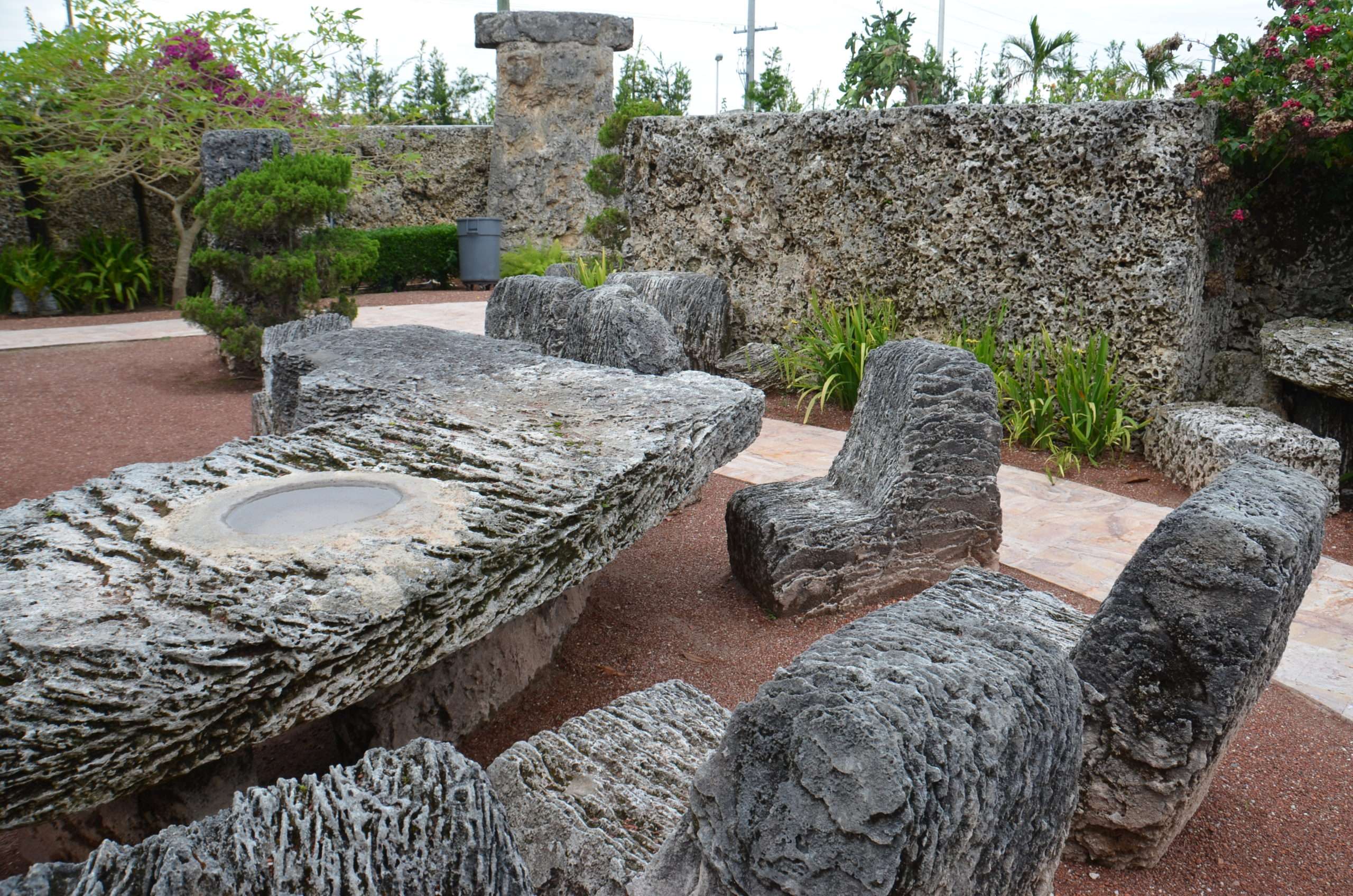 Coral Castle: Megalithic Mystery or Romantic Testimonial? 51