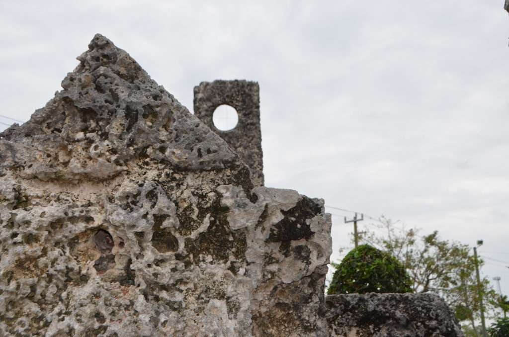 Coral Castle: Megalithic Mystery or Romantic Testimonial? 40