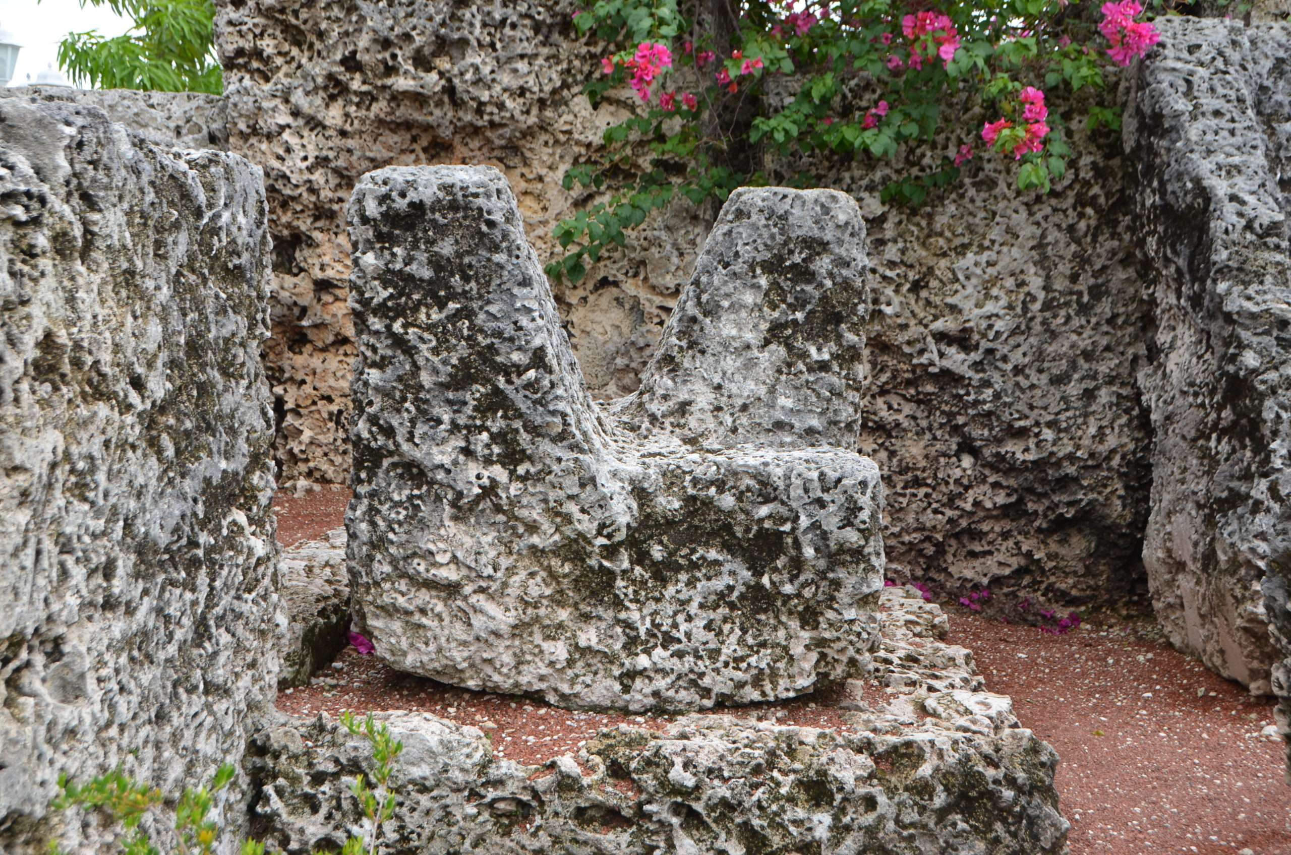 Coral Castle: Megalithic Mystery or Romantic Testimonial? 43